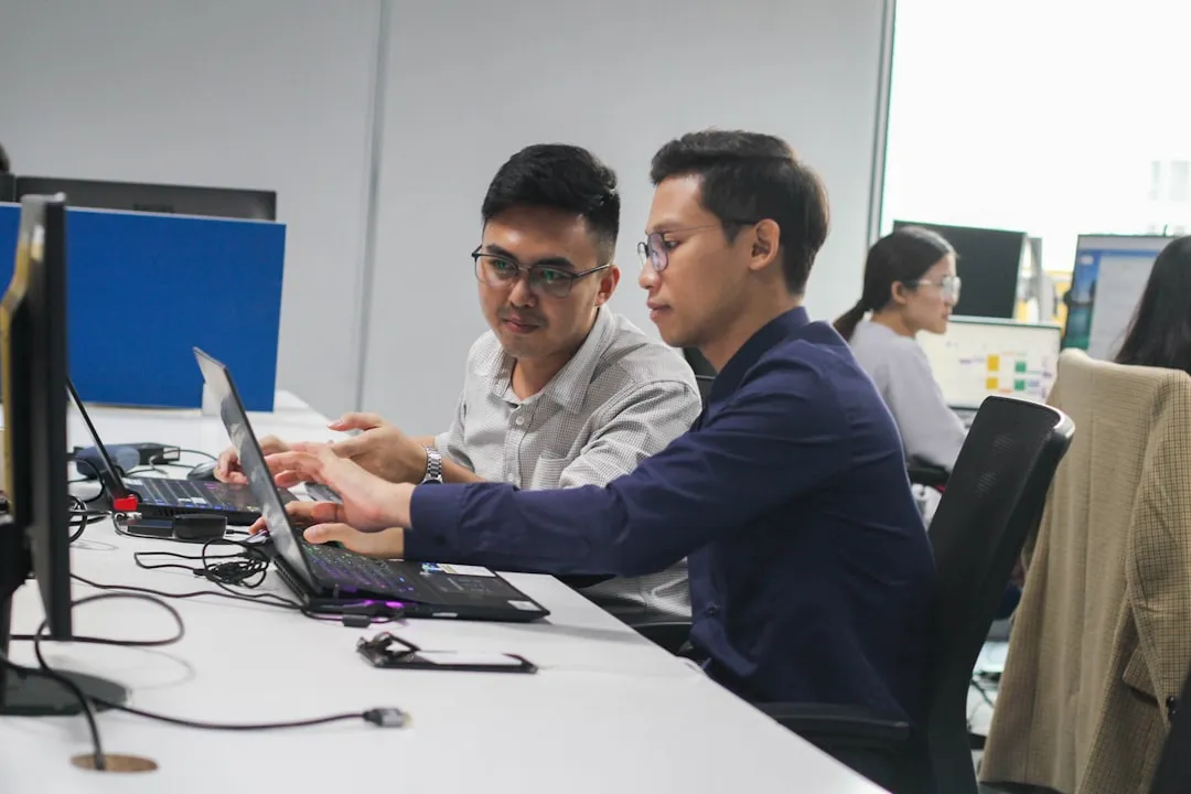 定制软件光盘与行业应用软件光盘：企业数字化落地的两种路径对比